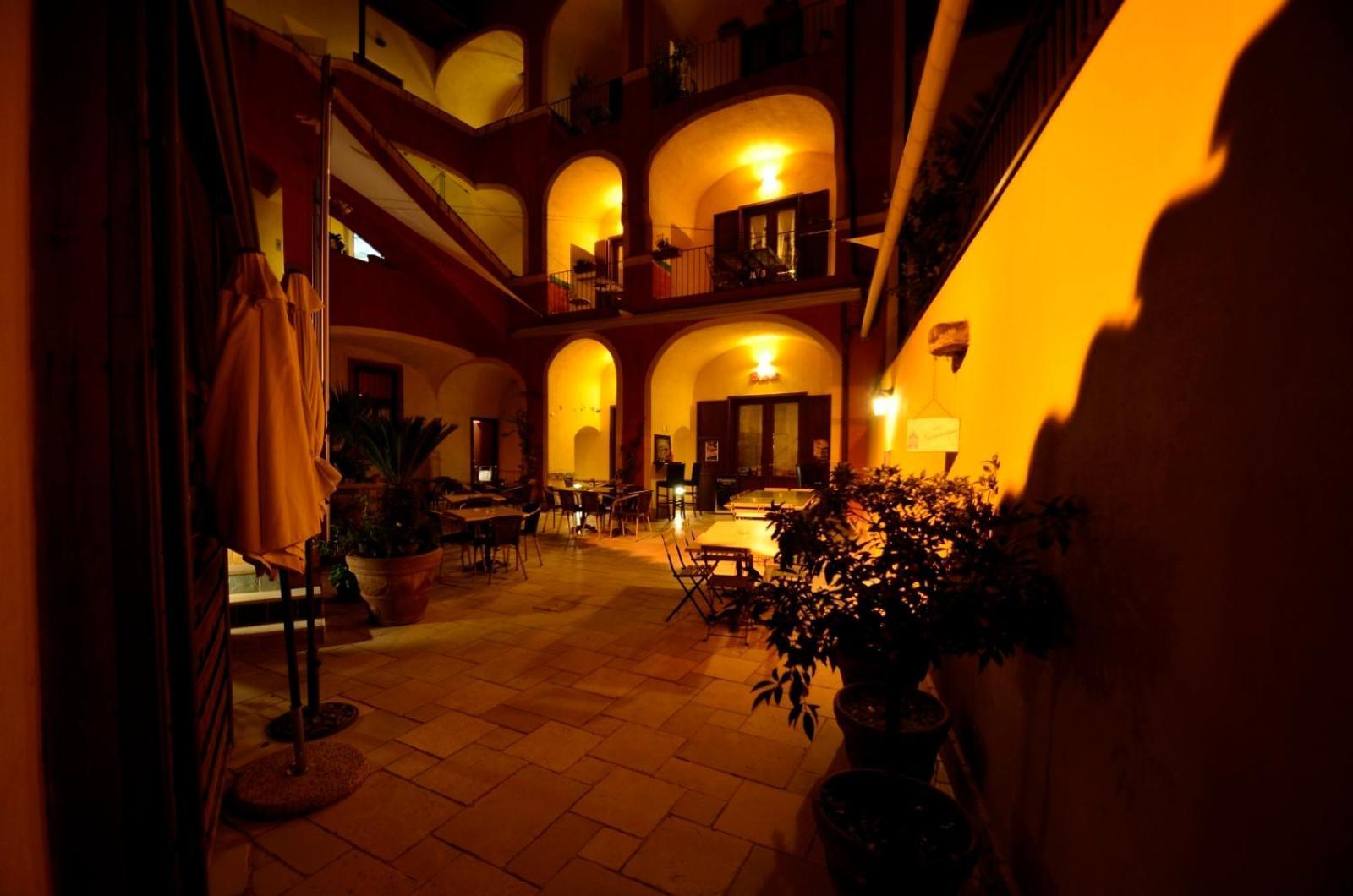 Manouche Affittacamere Osteria Caserta Exterior photo